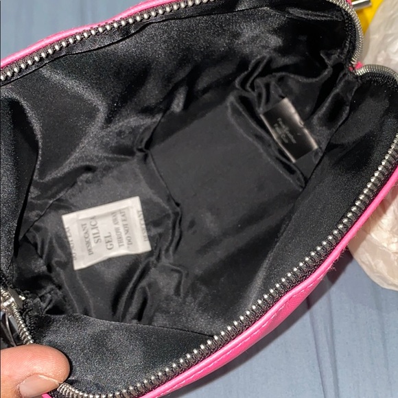 Victoria’s Secret Love VS Bling Make-up Pouch 💎 - Picture 6 of 9